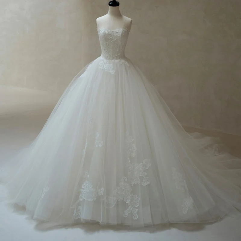 Strapless Ballgown Wedding Dresses and Bridal Gowns Tulle and Lace