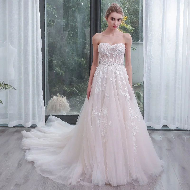 Strapless Sweetheart Neckline Princess Tulle Wedding Dress