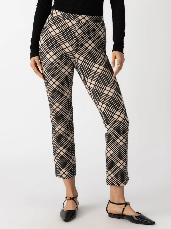 Carnaby Semi High Rise Kick Crop Legging Graphic Plaid